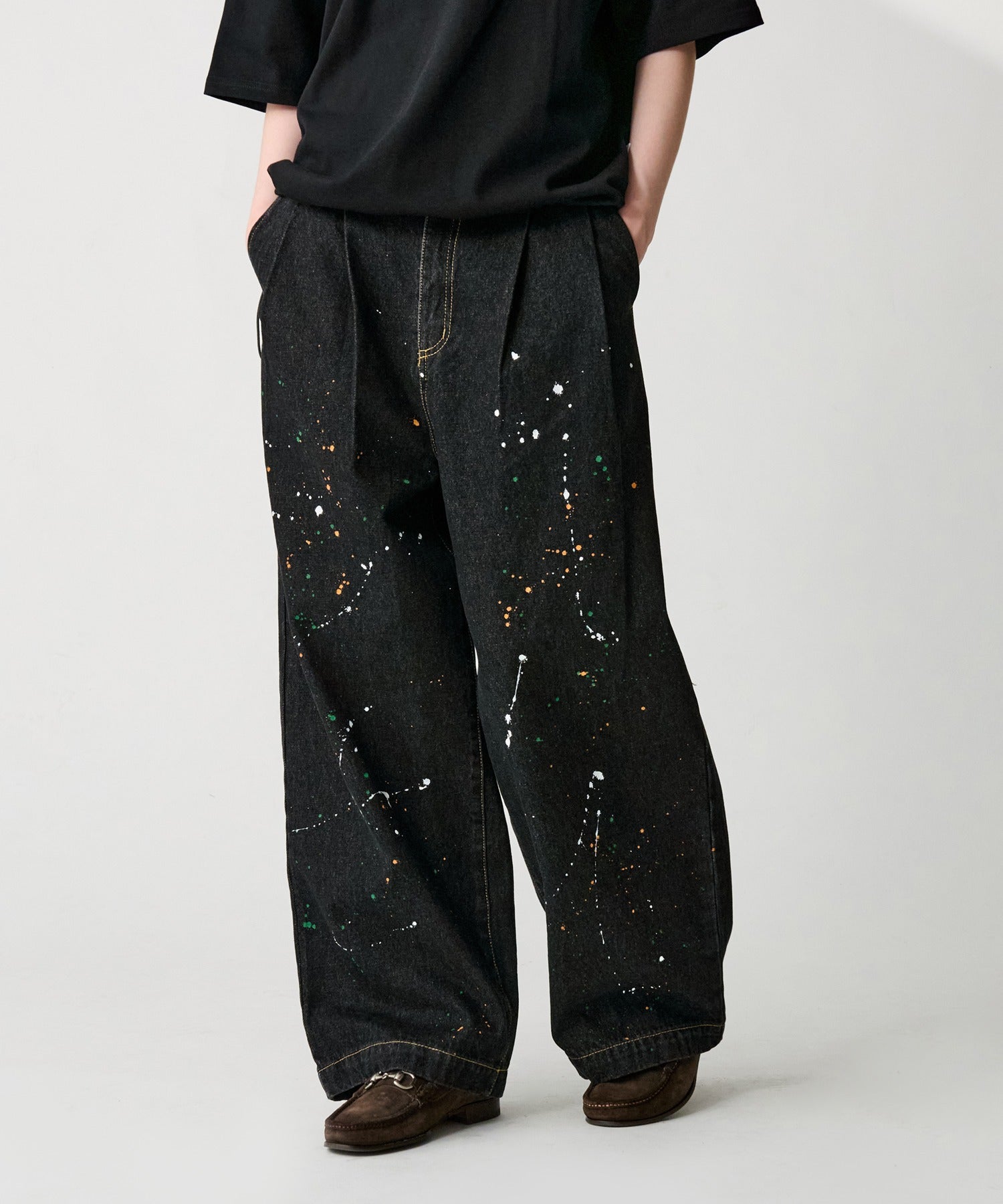 WETTEMPT
2TUCK PAINT DENIM PANTS