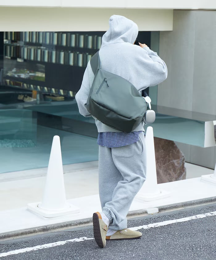 FREAK'S STORE
Wide strap Shoulder bag