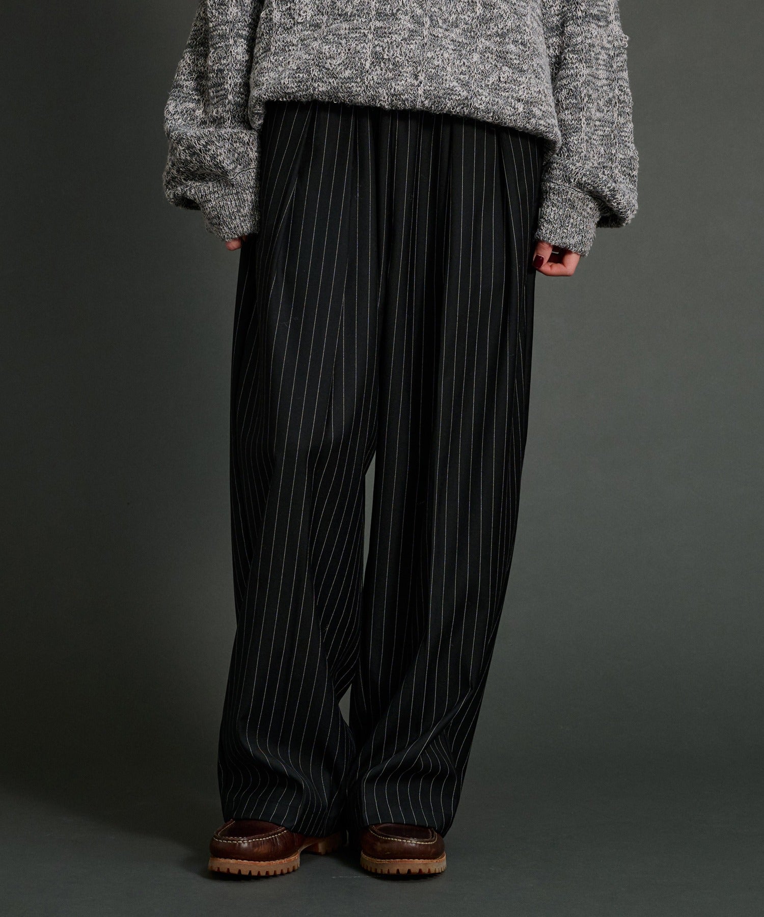 WETTEMPT
2 TUCK EASY STRIPE SLACKS