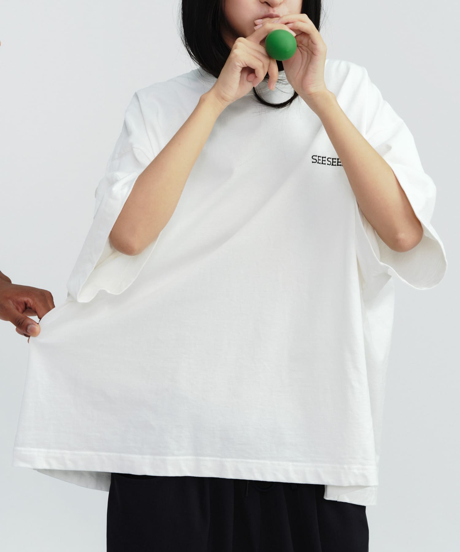 SEE SEE　SUPER BIG DOUBLE DOT TEE