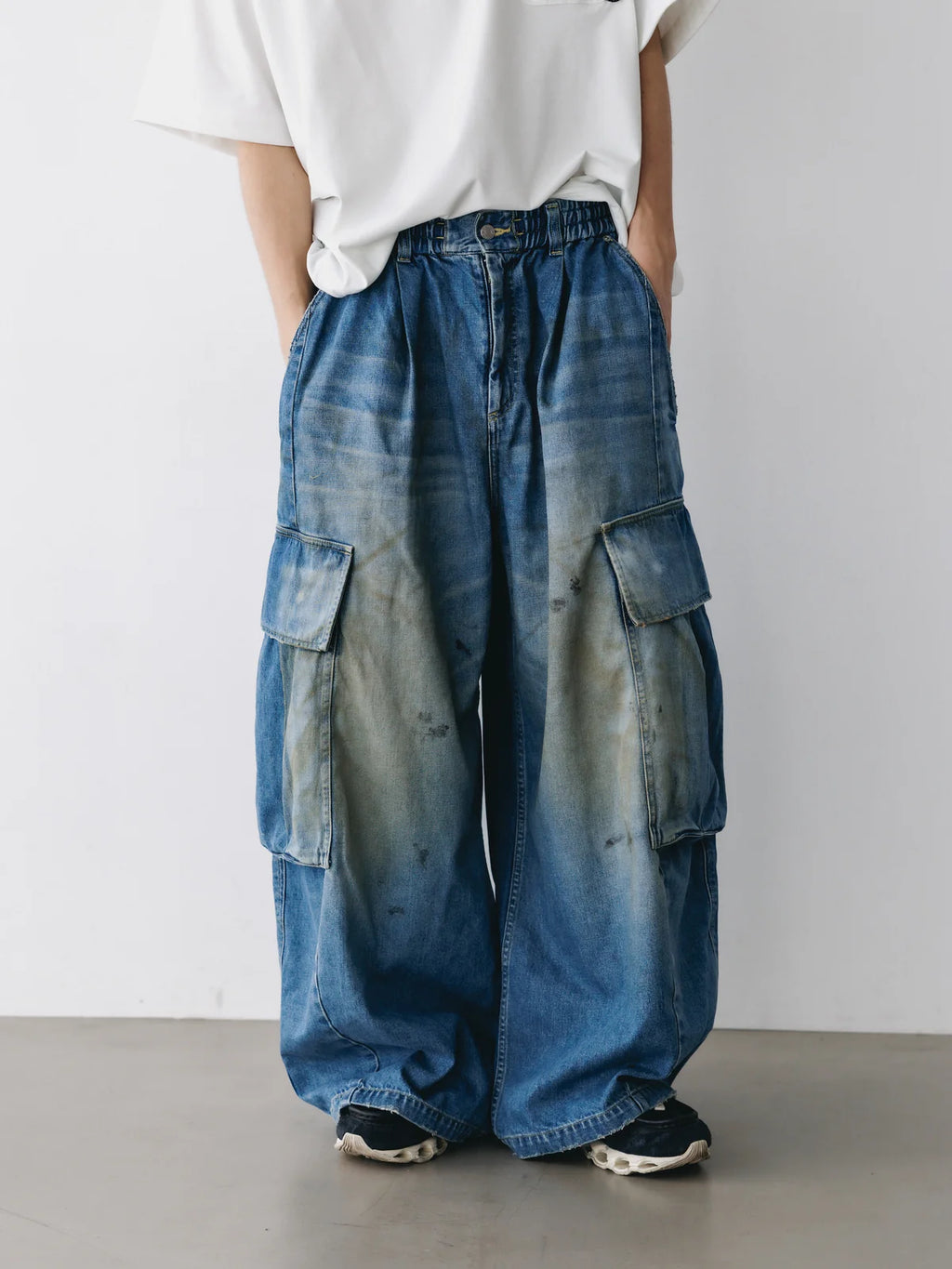 CLESSTE
VINTAGE DYED SELVEDGE DENIM CITY MEGA POCKET BALLOON CARGO PANTS