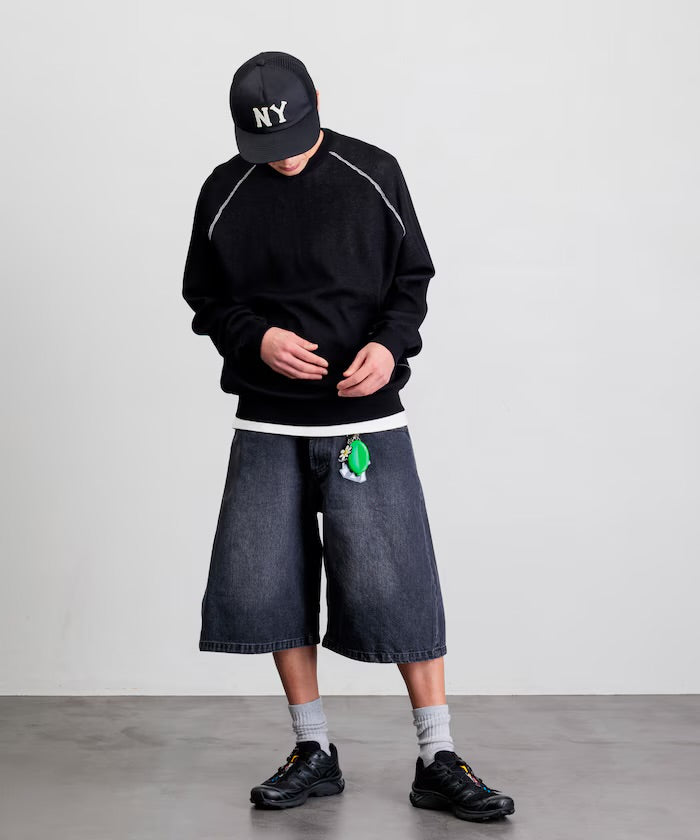 FREAK'S STORE
Wide silhouette, one-wash, curved denim cropped Pants