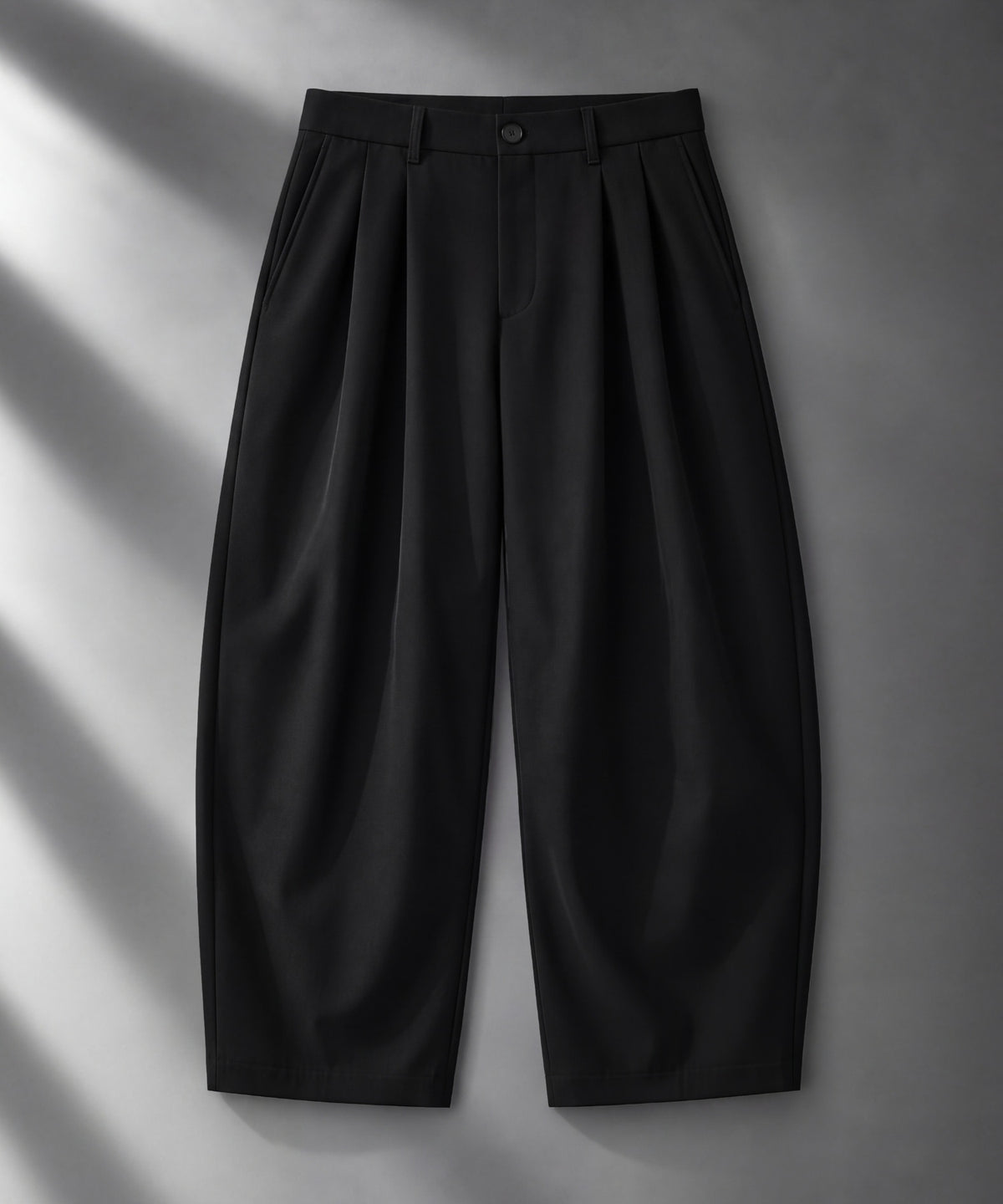 United Tokyo 超撥水 SUPER 120‘s WOOL GABARDINE 2Pleated barrel-leg pants
