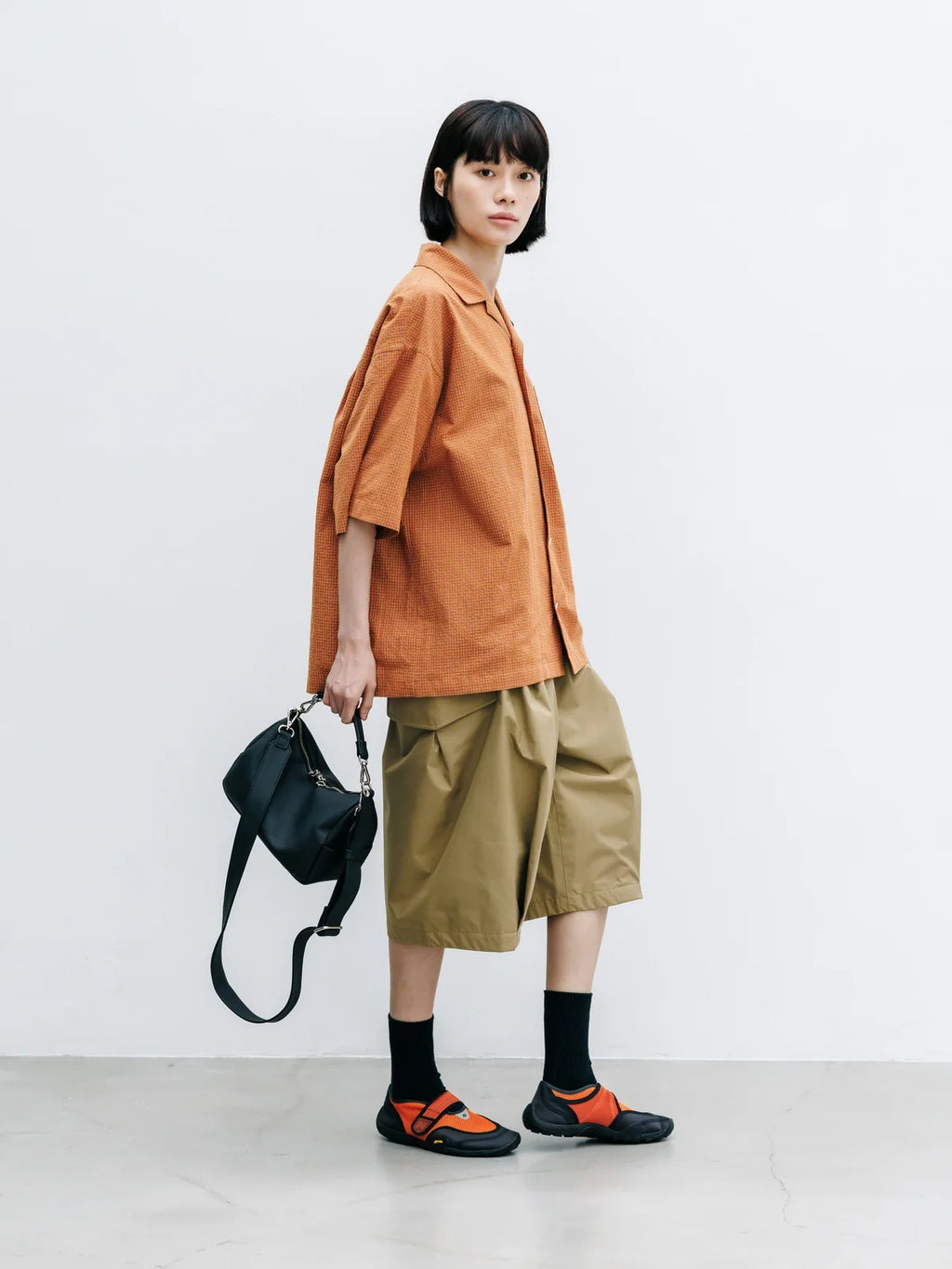 CLESSTE
GRAIN LEATHER DAYOFF BAG MINI