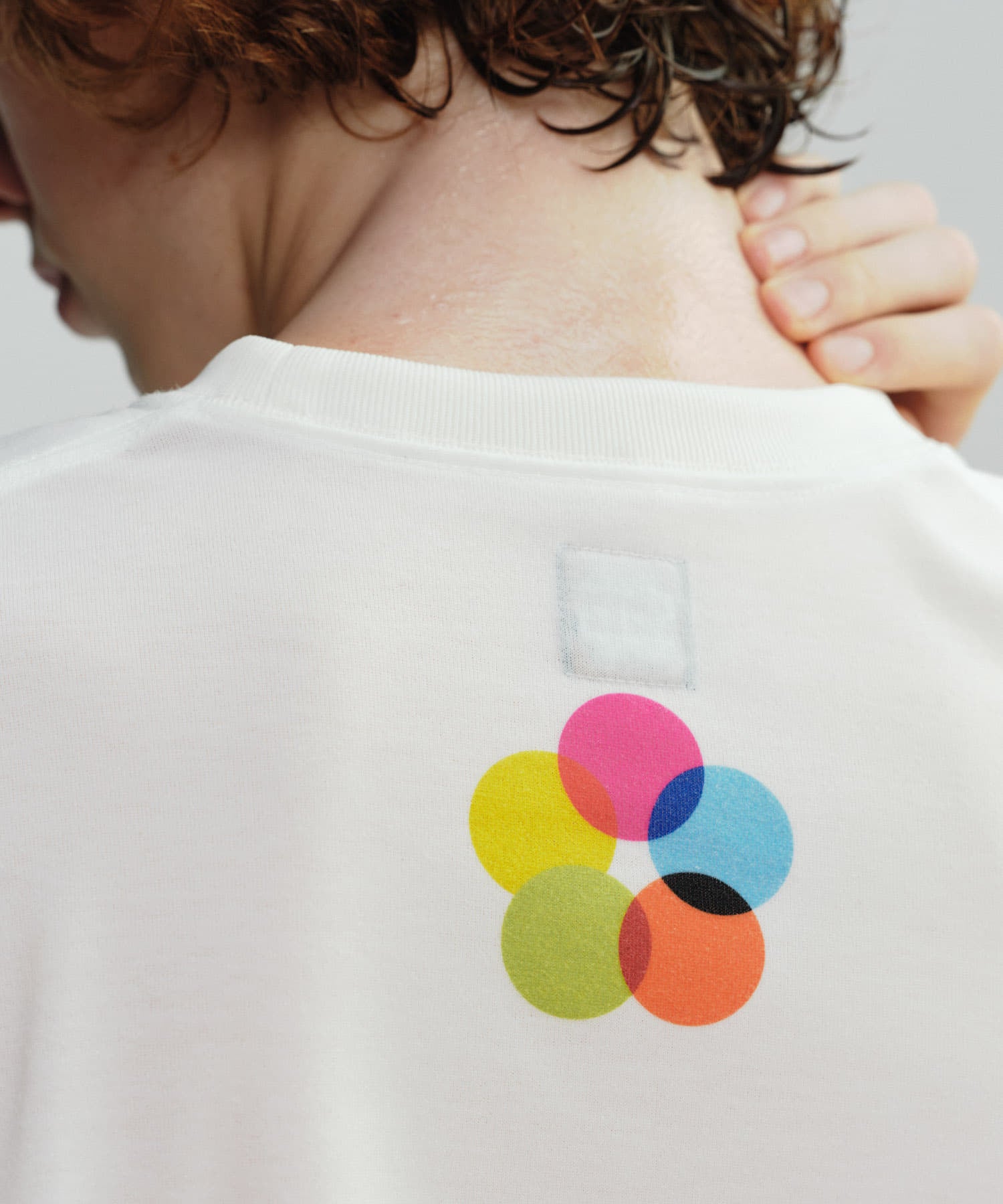 SEE SEE　SUPER BIG COLOR LOGO　TEE