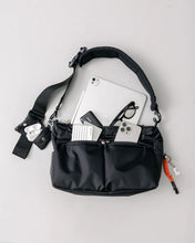 將圖片載入圖庫檢視器 預訂CLESSTE
MULTI POCKET HOLIDAY BAG
