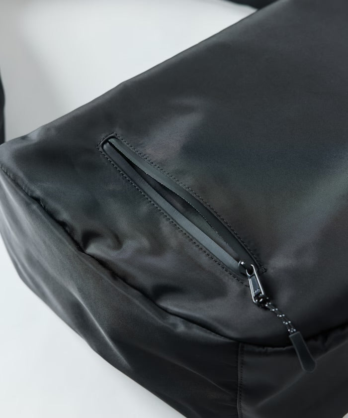 FREAK'S STORE
Wide strap Shoulder bag