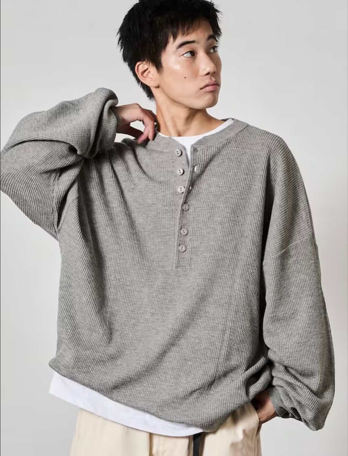 FREAK‘S STORE
Big silhouette deep henley neck Knit