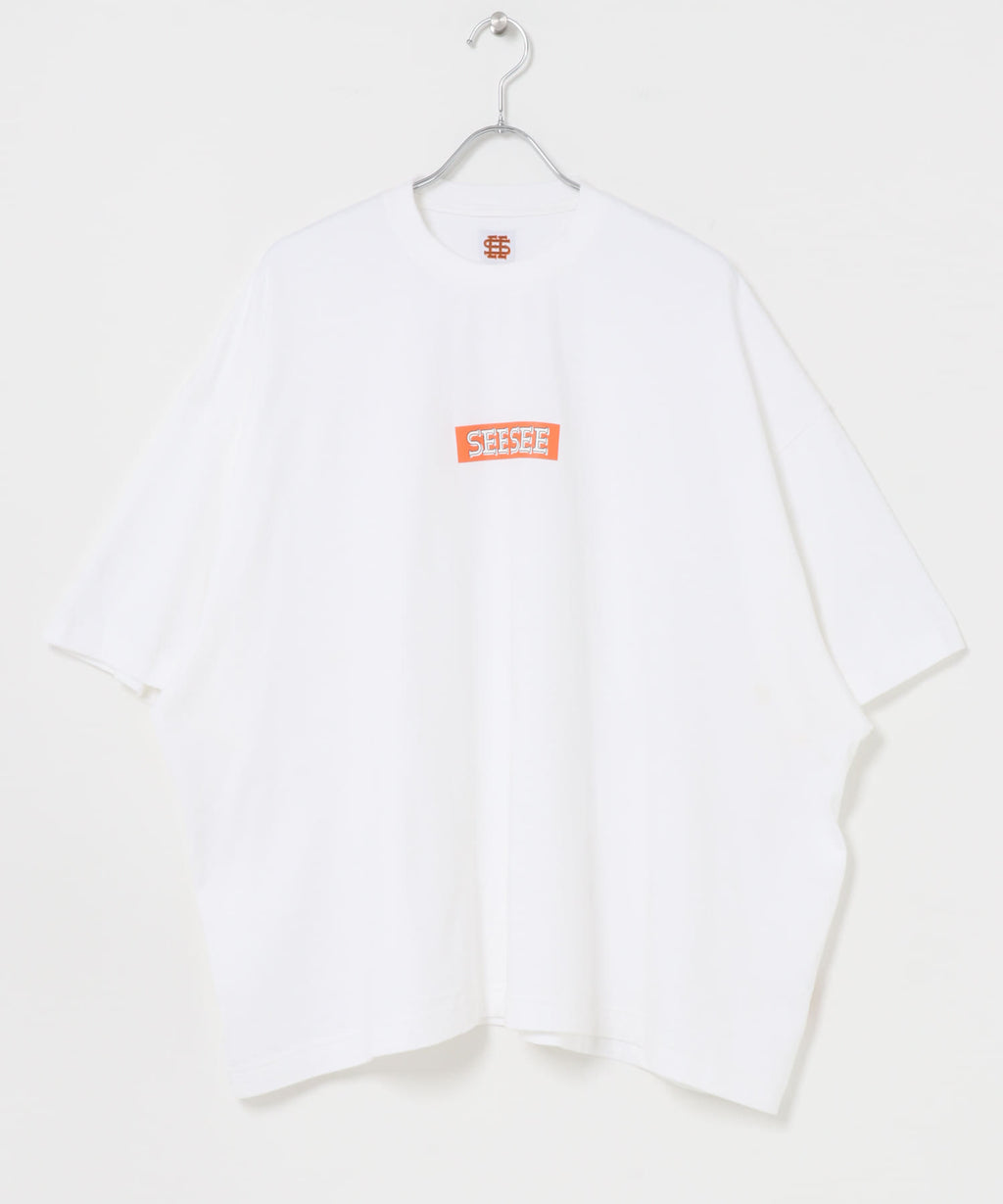 SEE SEE　SUPER BIG SQUARE LOGO TEE