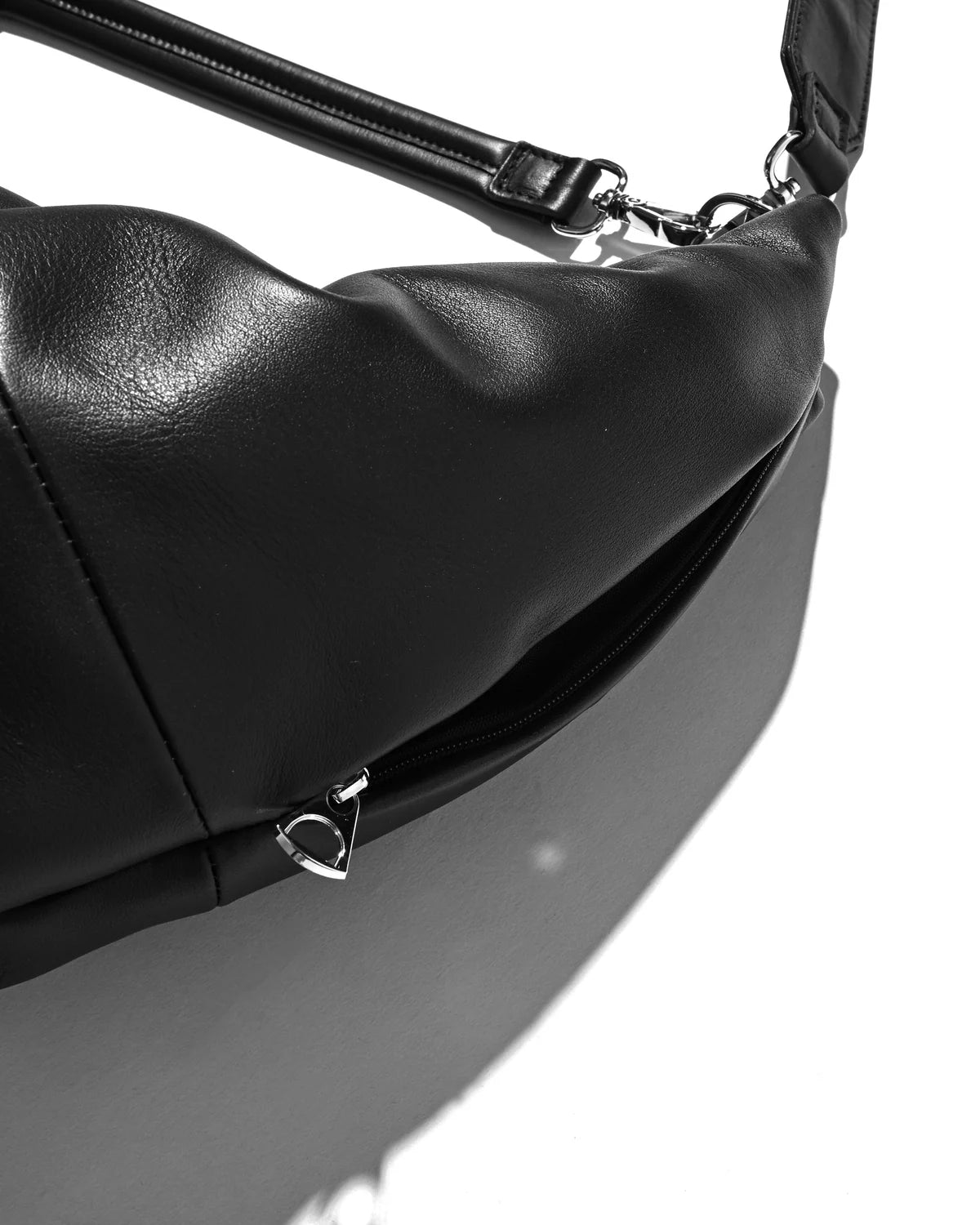 CLESSTE
【10.21 WED 20:00- IN STOCK】 LEATHER 2WAY SYSTEM BAG