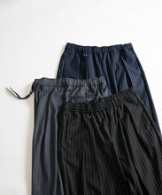 將圖片載入圖庫檢視器 WETTEMPT
2 TUCK EASY STRIPE SLACKS
