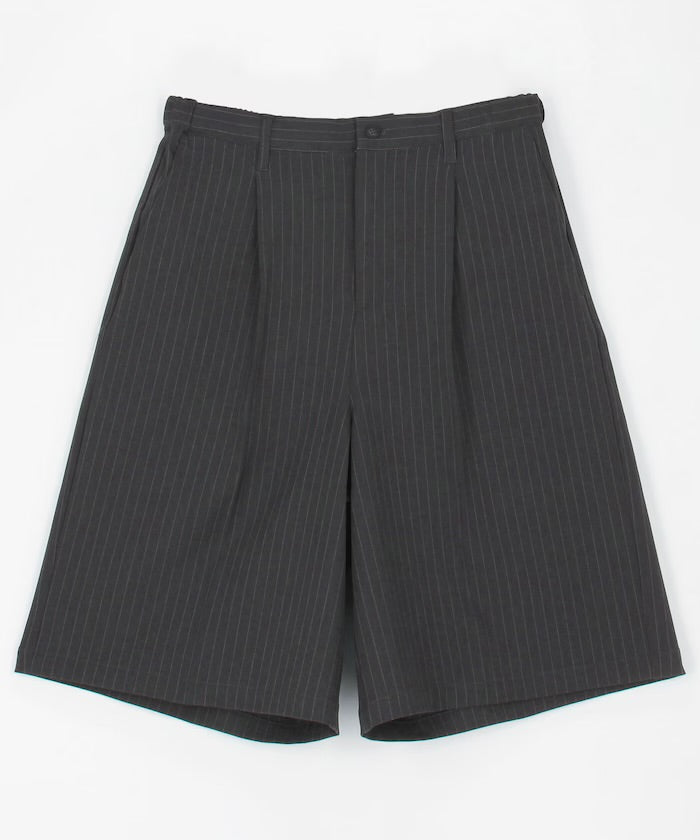 FREAK'S STORE
1 Tuck Buggy Silhouette Slacks Shorts