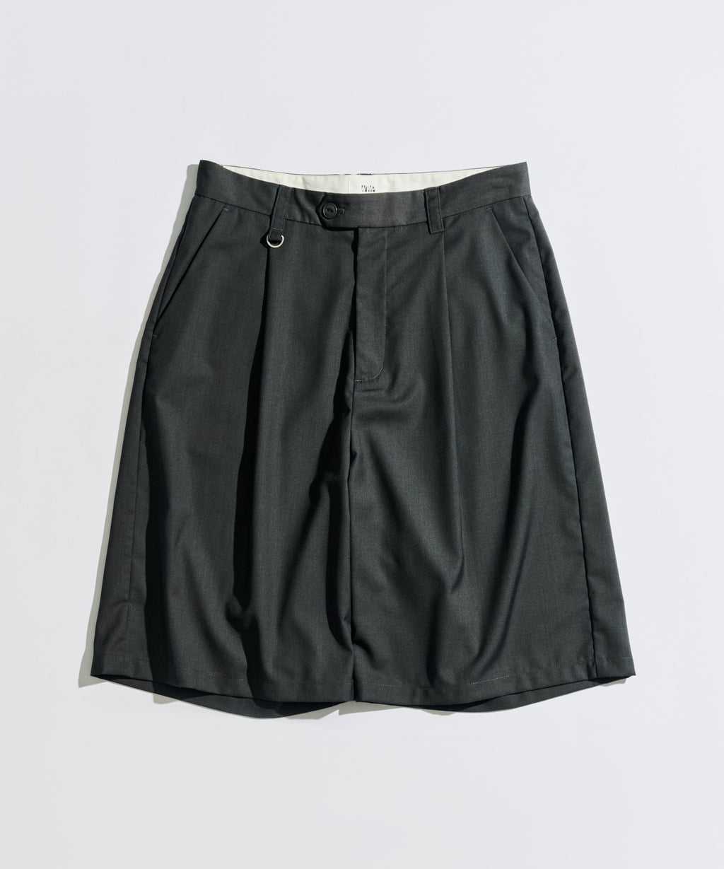 WETTEMPT
FUNCTIONAL 1 TUCK HALF SLACKS