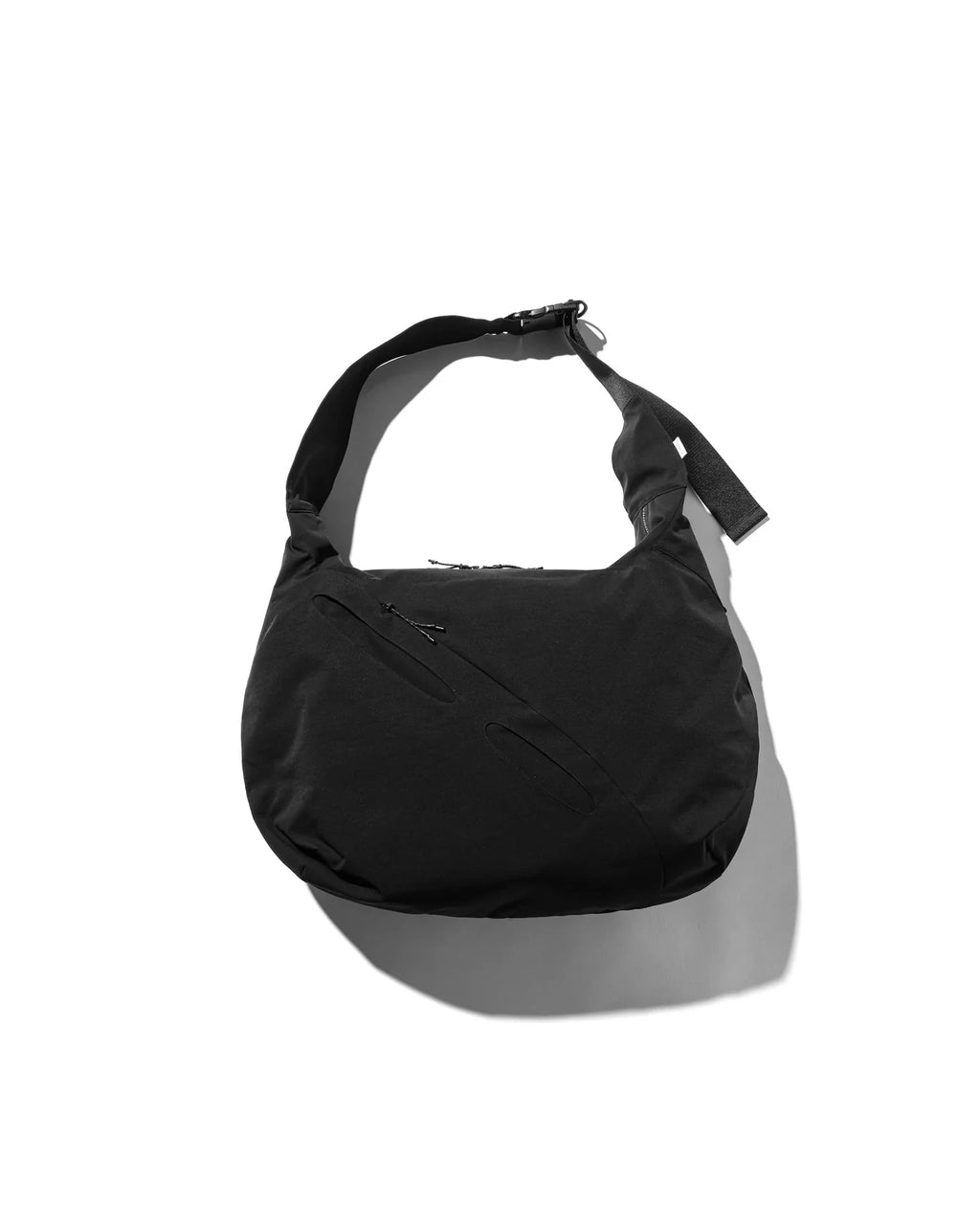 預訂 CLESSTE
SOFT SHELL FUTURE BAG LARGE