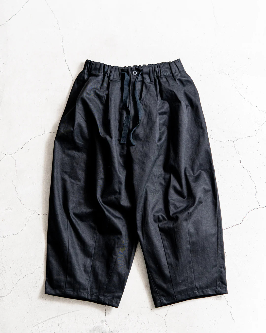 新款預訂 IS-NESSBALLOON EZ PANTS
