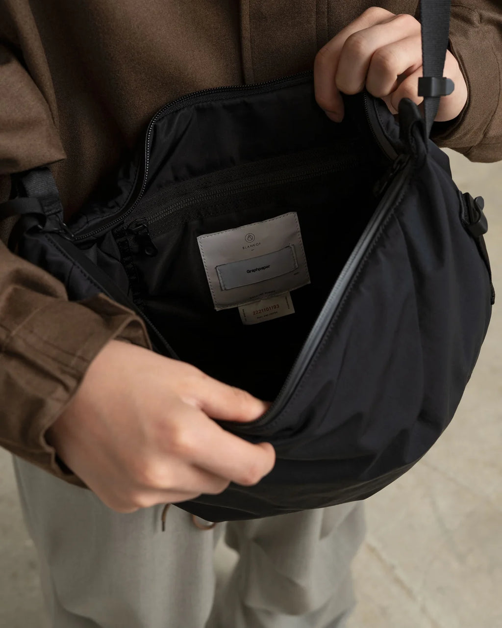 Graphpaper
Blankof for GP Medium Crescent Bag