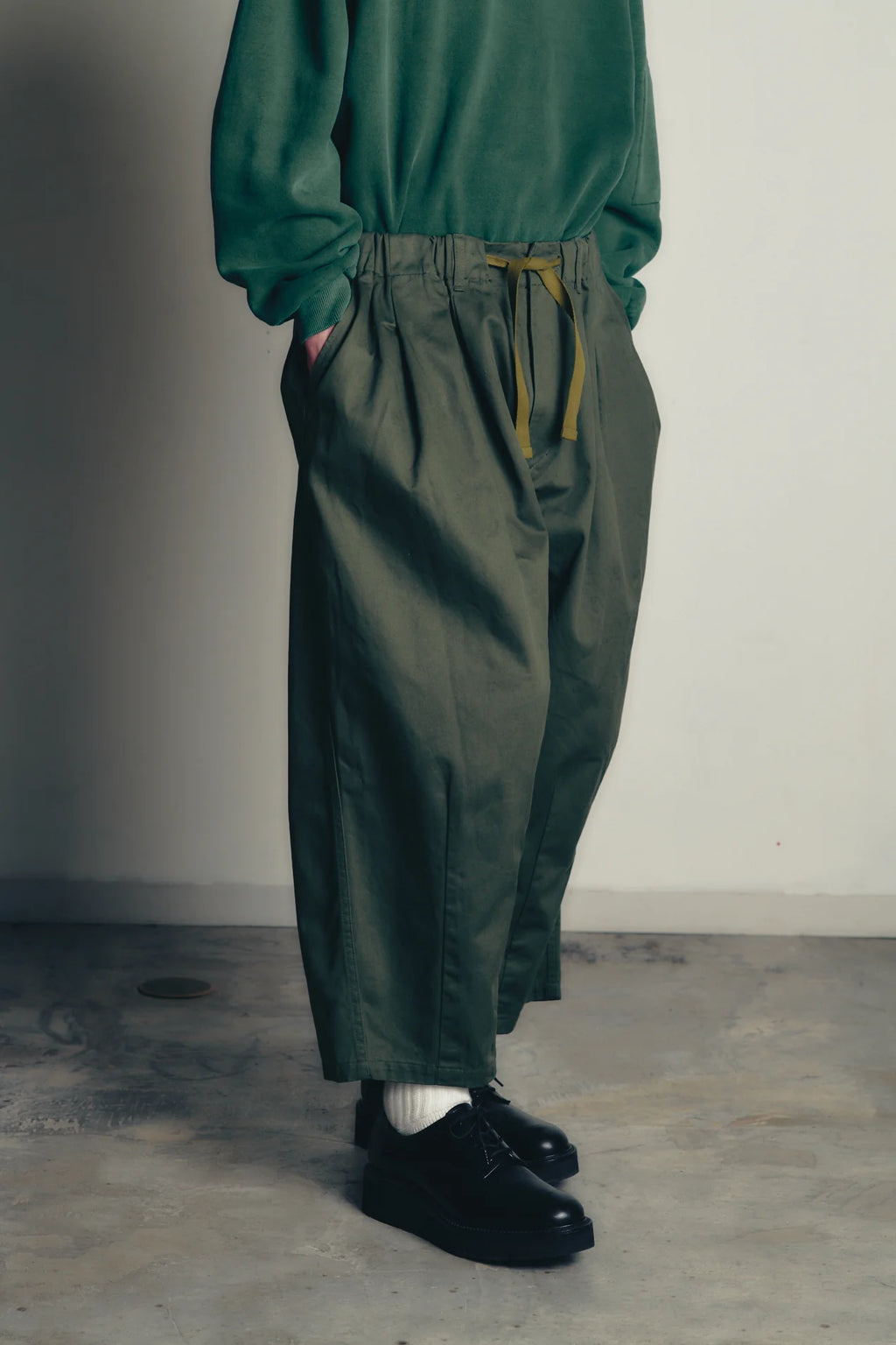 新款預訂 IS-NESSBALLOON EZ PANTS