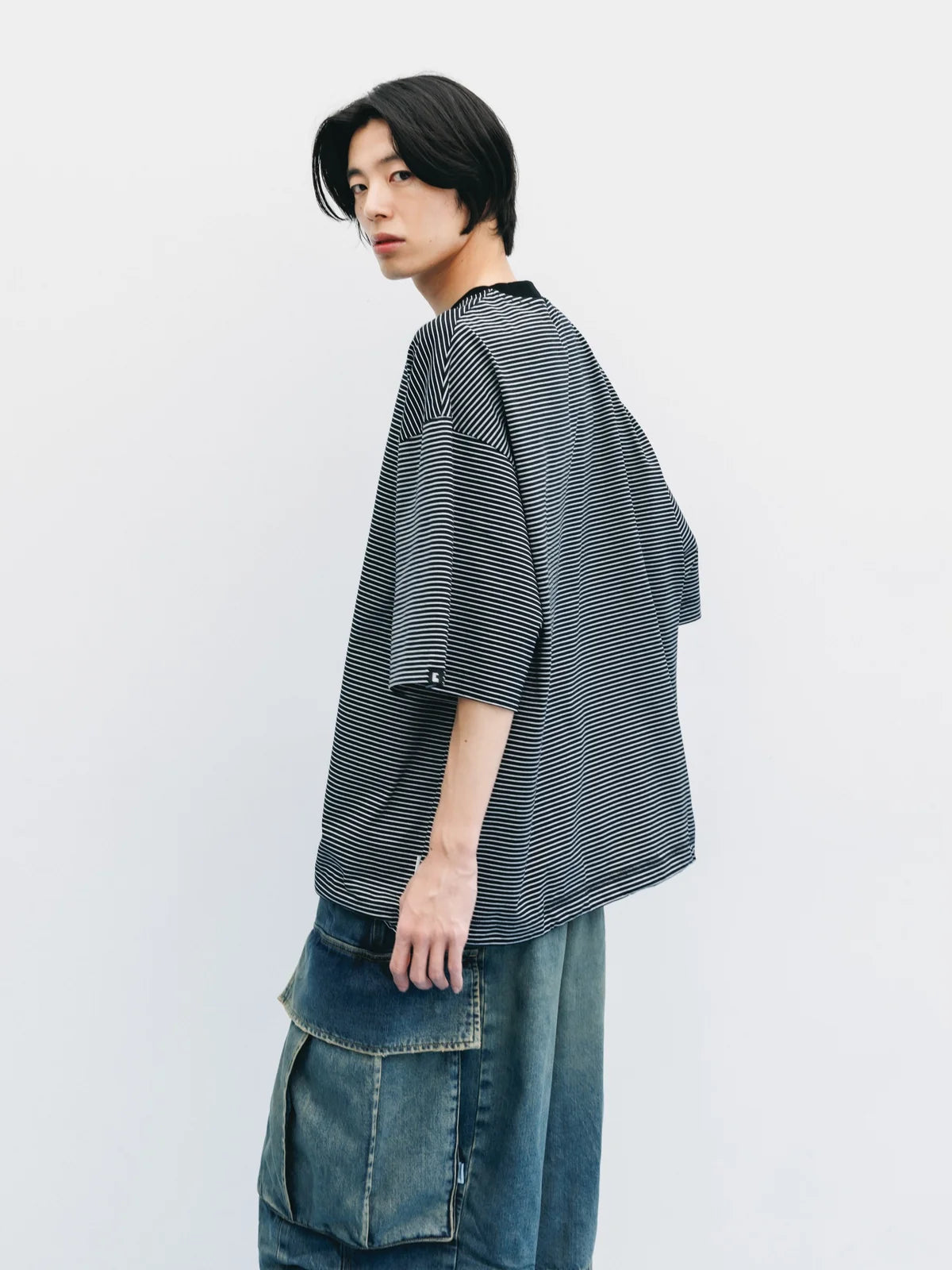 CLESSTE
"C×CONCEPT" STRIPED S/S T-SHIRT WITH DRAWSTRINGS