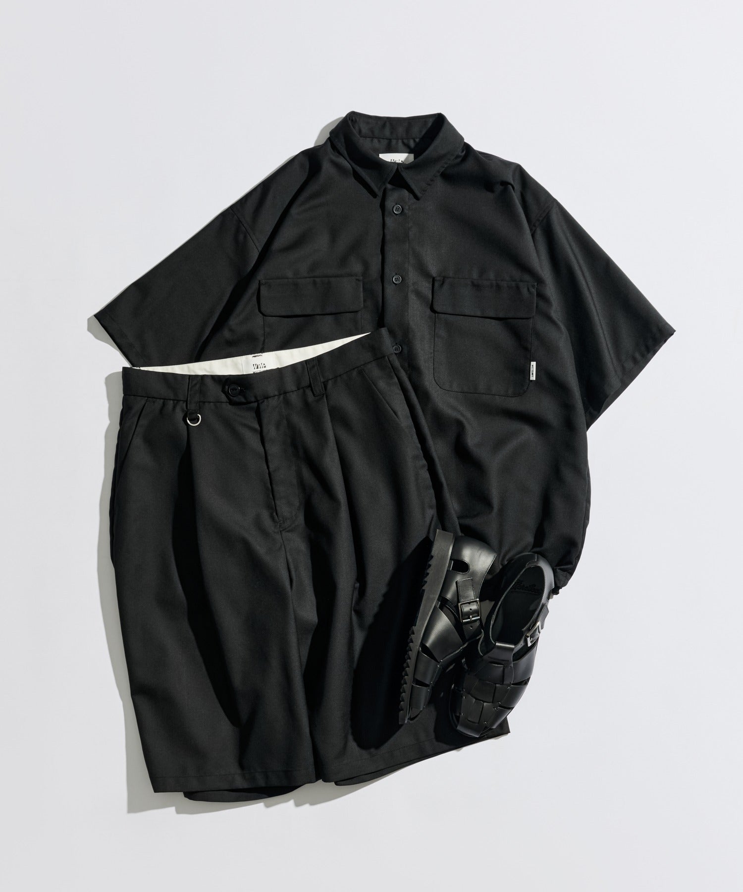 WETTEMPT
FUNCTIONAL 1 TUCK HALF SLACKS