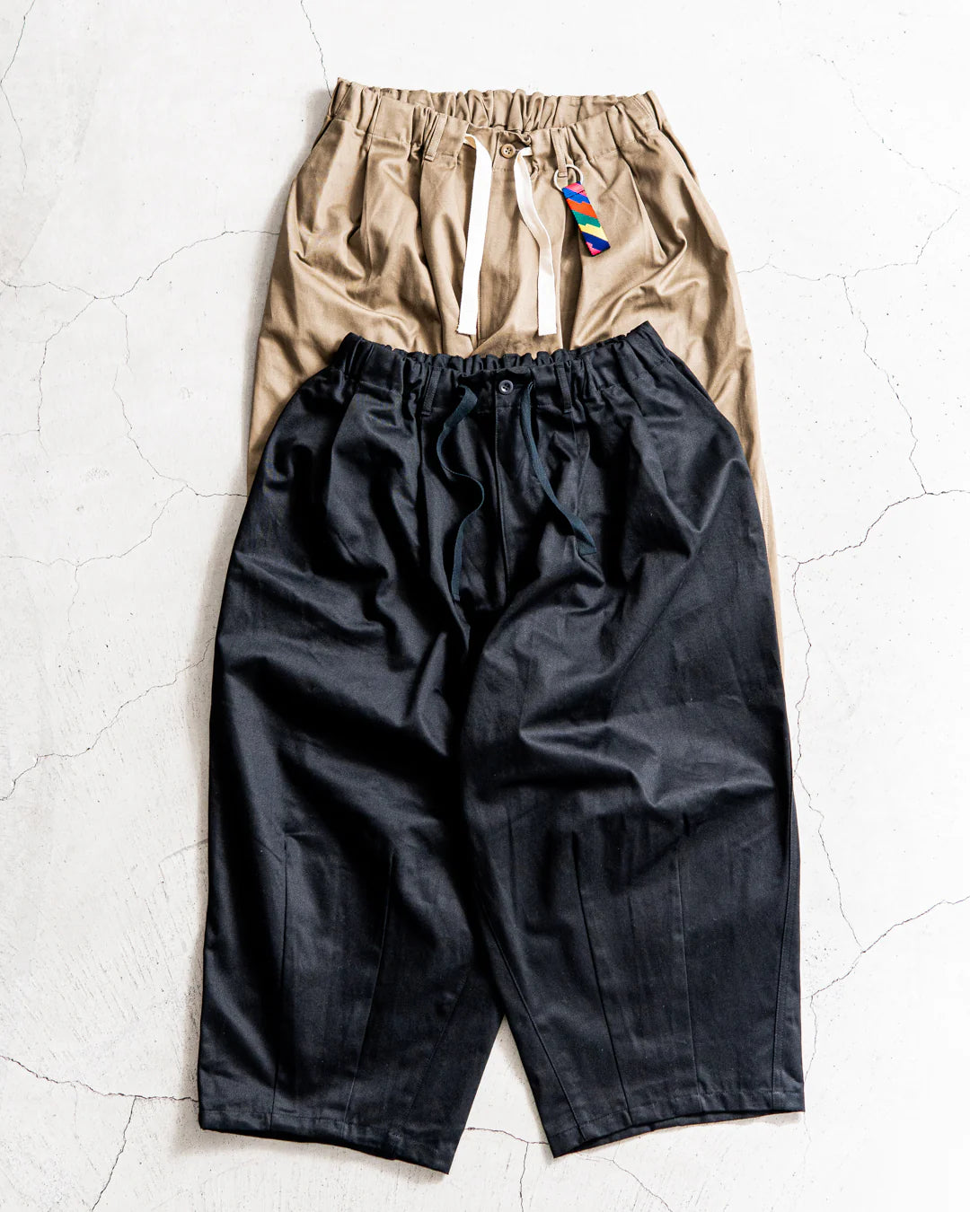 新款預訂 IS-NESSBALLOON EZ PANTS