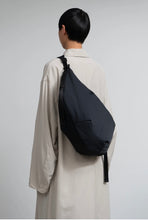 將圖片載入圖庫檢視器 預訂Graphpaper
Blankof for GP Large Crescent Bag
