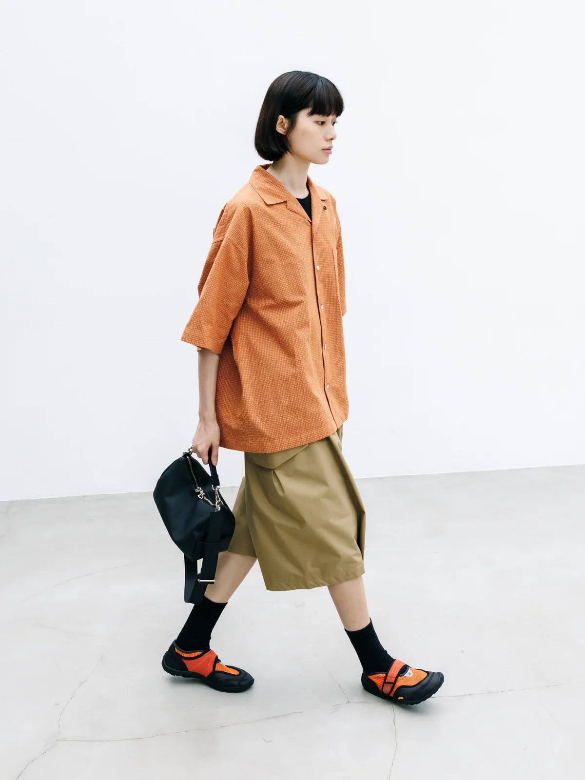 CLESSTE
GRAIN LEATHER DAYOFF BAG MINI
