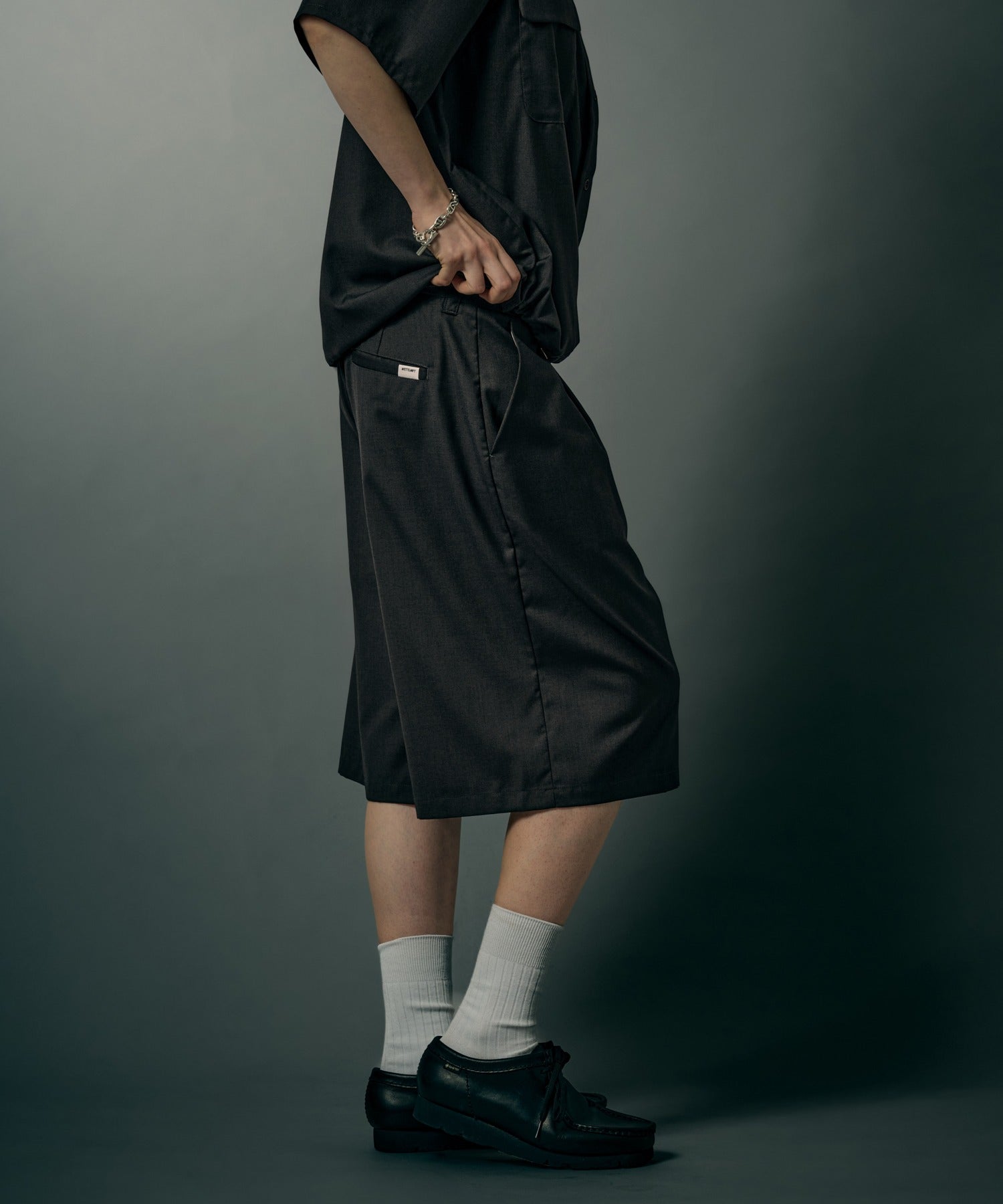 WETTEMPT
FUNCTIONAL 1 TUCK HALF SLACKS