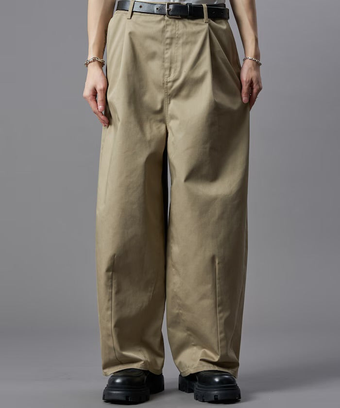 PUBLUX
Tucked twill Pants