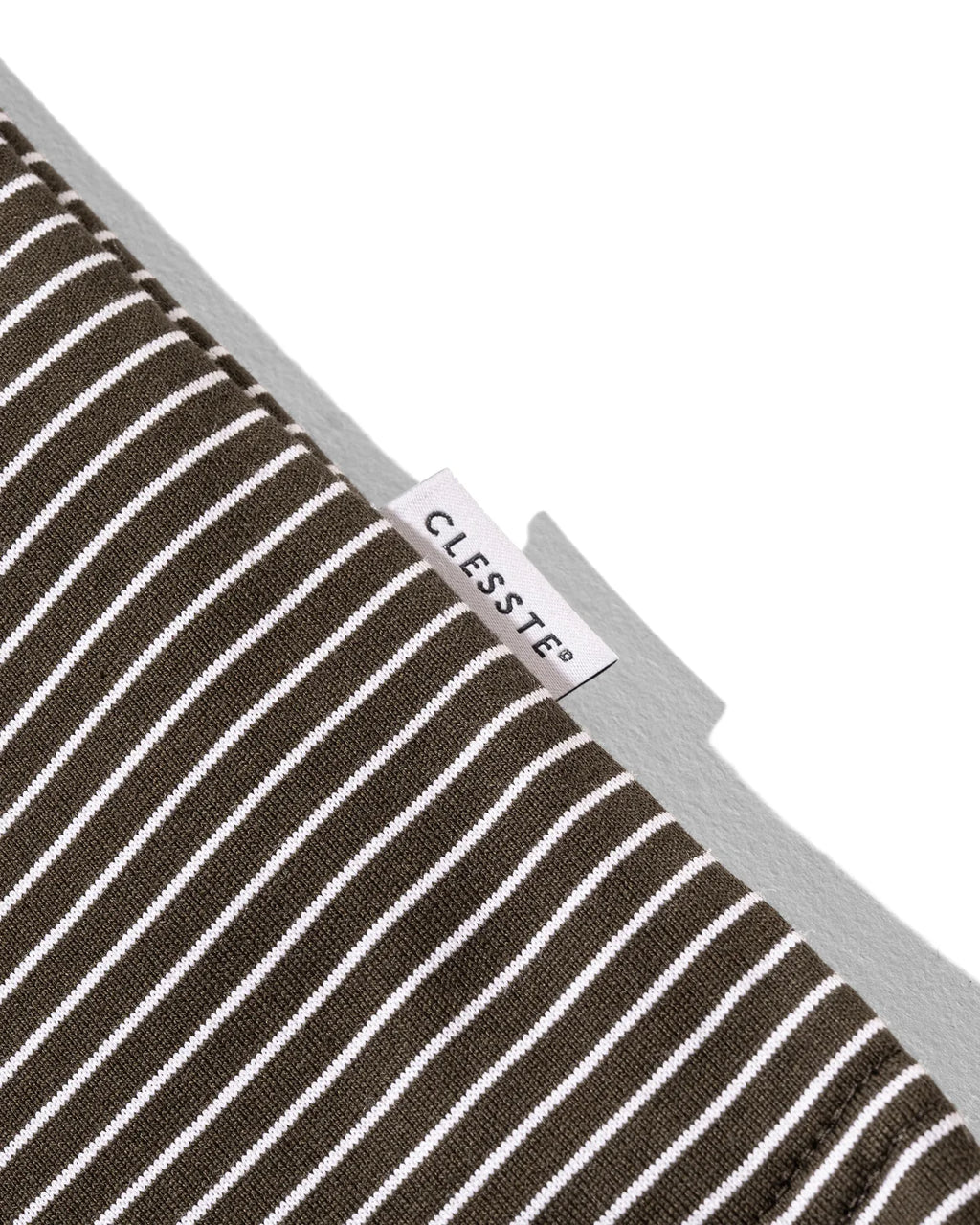 CLESSTE
”C“STRIPED MASSIVE T-SHIRT WITH DRAWSTRINGS