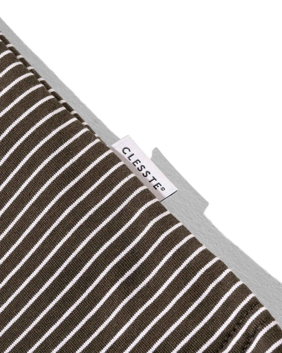 CLESSTE
”C“STRIPED MASSIVE T-SHIRT WITH DRAWSTRINGS