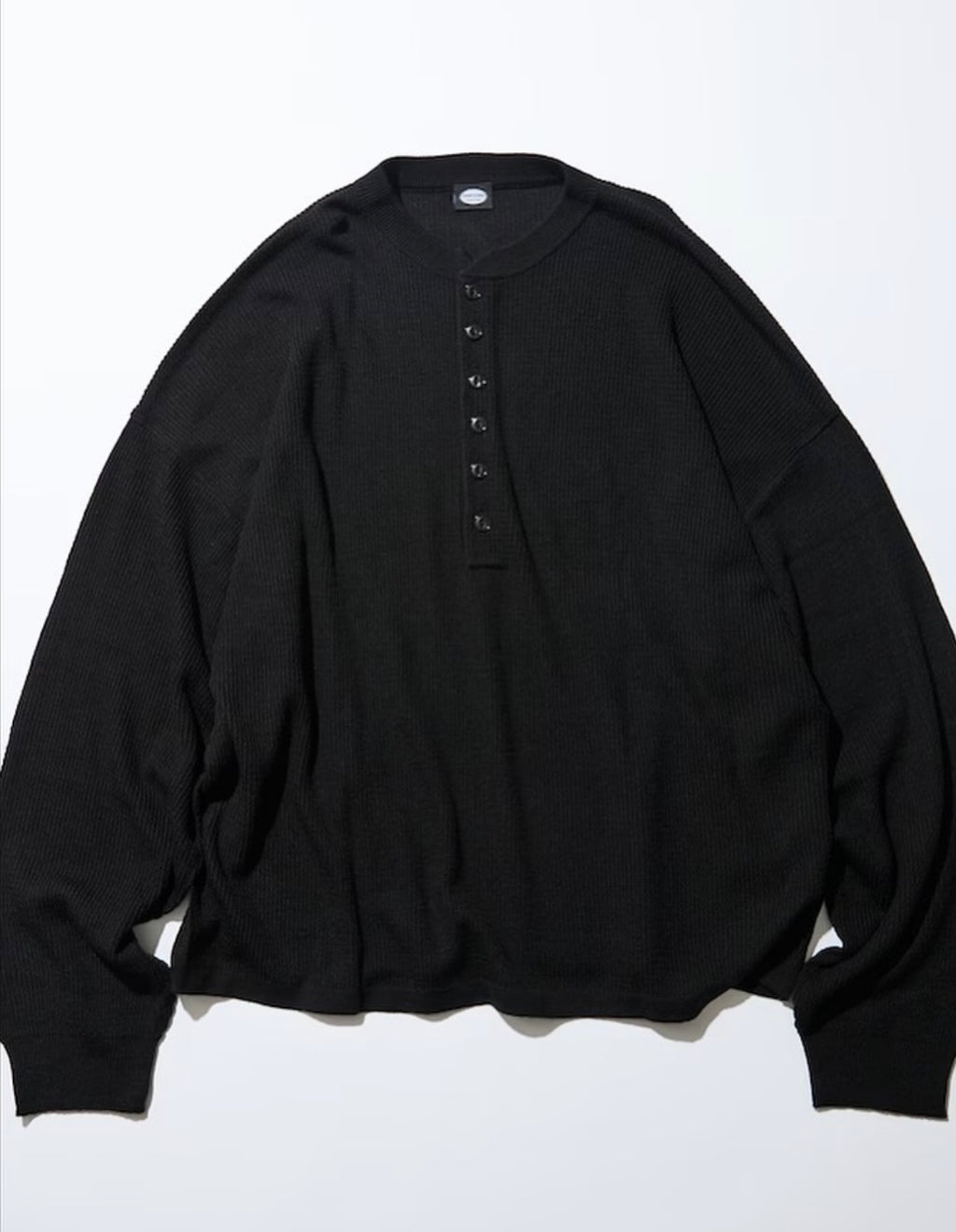 FREAK‘S STORE
Big silhouette deep henley neck Knit