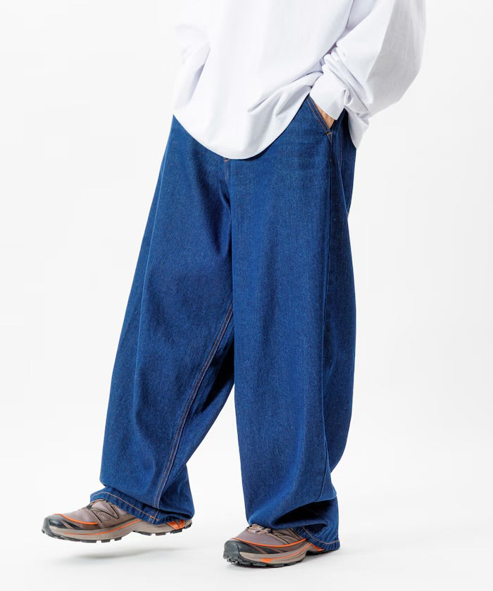 新款預訂 FREAK'S STOREWide silhouette barrel leg denim pants