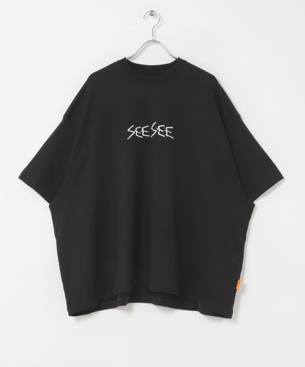 SEE SEE　SUPER BIG CALLIGRAPHY TEE