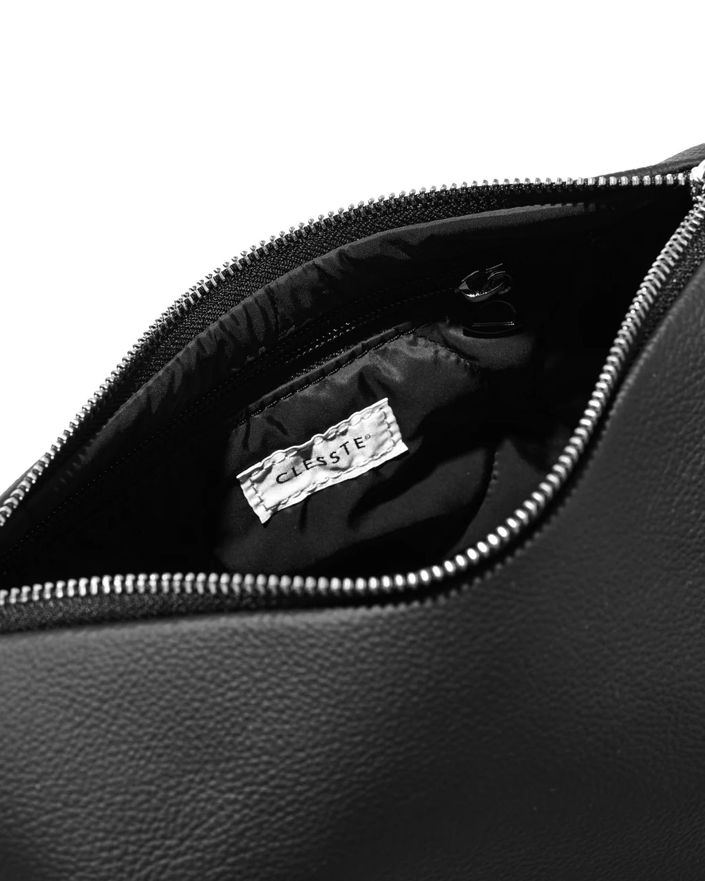 CLESSTE
GRAIN LEATHER DAYOFF BAG MINI