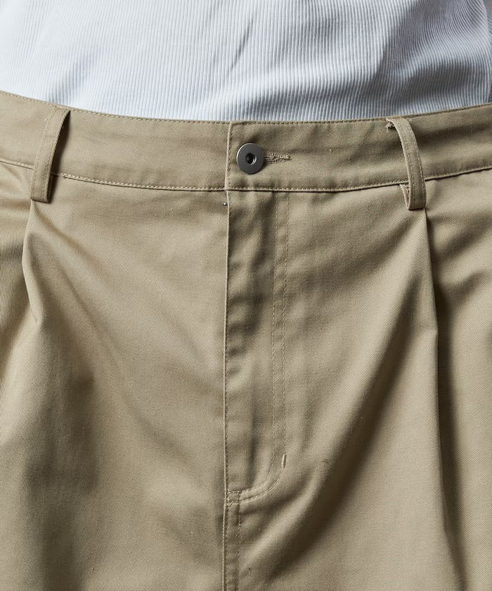 PUBLUX
Tucked twill Pants