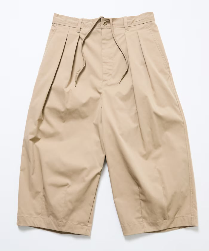 FREAK'S STORE
Easy Care Fabric Wide-leg Two-pleat Three-quarter Length Barrel Shorts