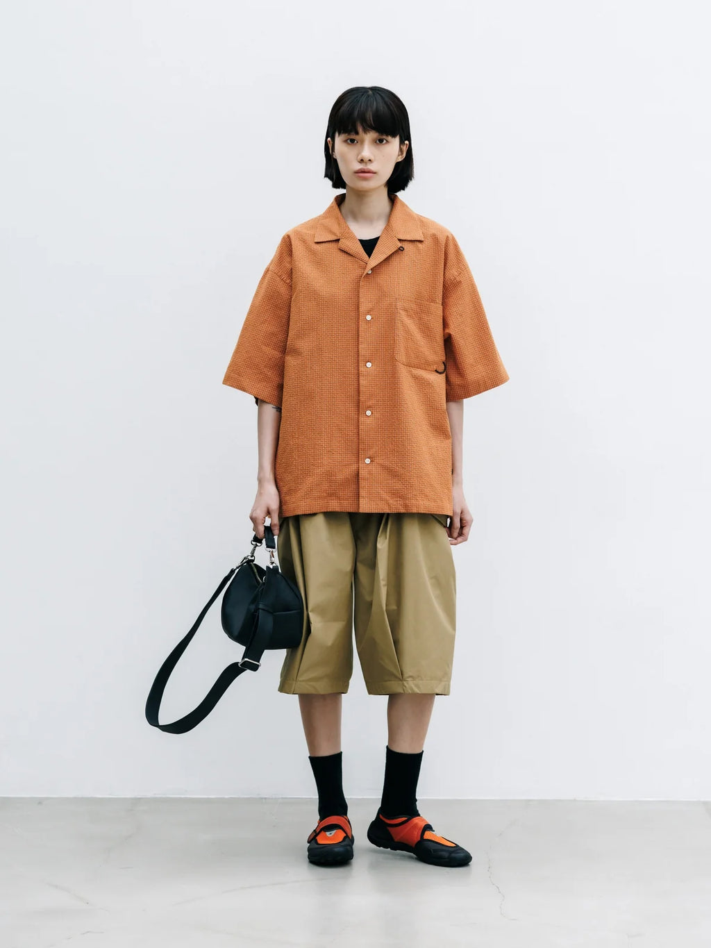 CLESSTE
GRAIN LEATHER DAYOFF BAG MINI