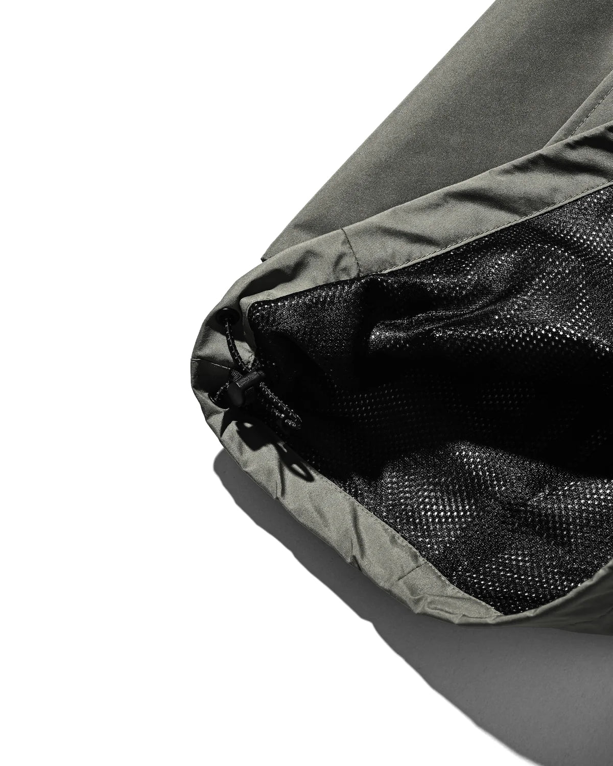 CLESSTE
+PHENIX WINDSTOPPER® BY GORE-TEX LABS CITY MEGA POCKET BALLOON CARGO HALF PANTS