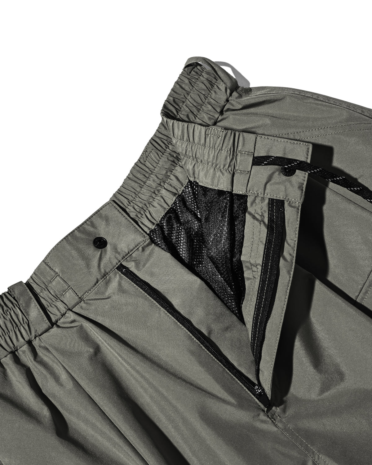 CLESSTE
+PHENIX WINDSTOPPER® BY GORE-TEX LABS CITY MEGA POCKET BALLOON CARGO HALF PANTS