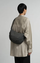 將圖片載入圖庫檢視器 Graphpaper
Blankof for GP Small Crescent Bag
