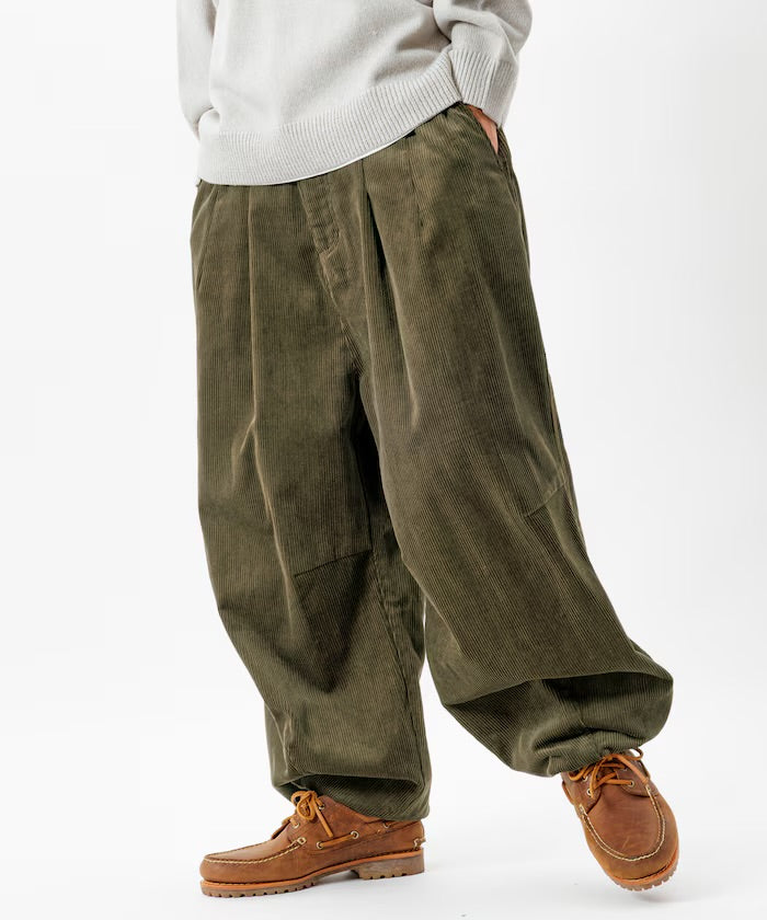 FREAK'S STORE
Wide-leg Corduroy Military Circus Pants