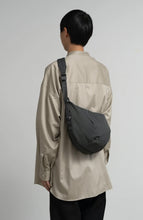 將圖片載入圖庫檢視器 Graphpaper
Blankof for GP Small Crescent Bag
