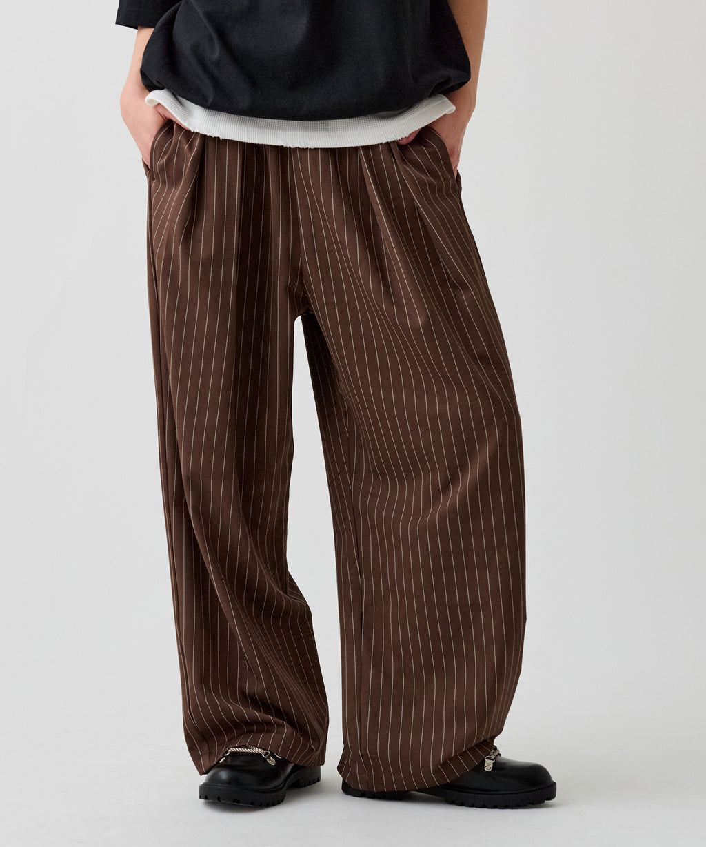 WETTEMPT
2 TUCK EASY STRIPE SLACKS