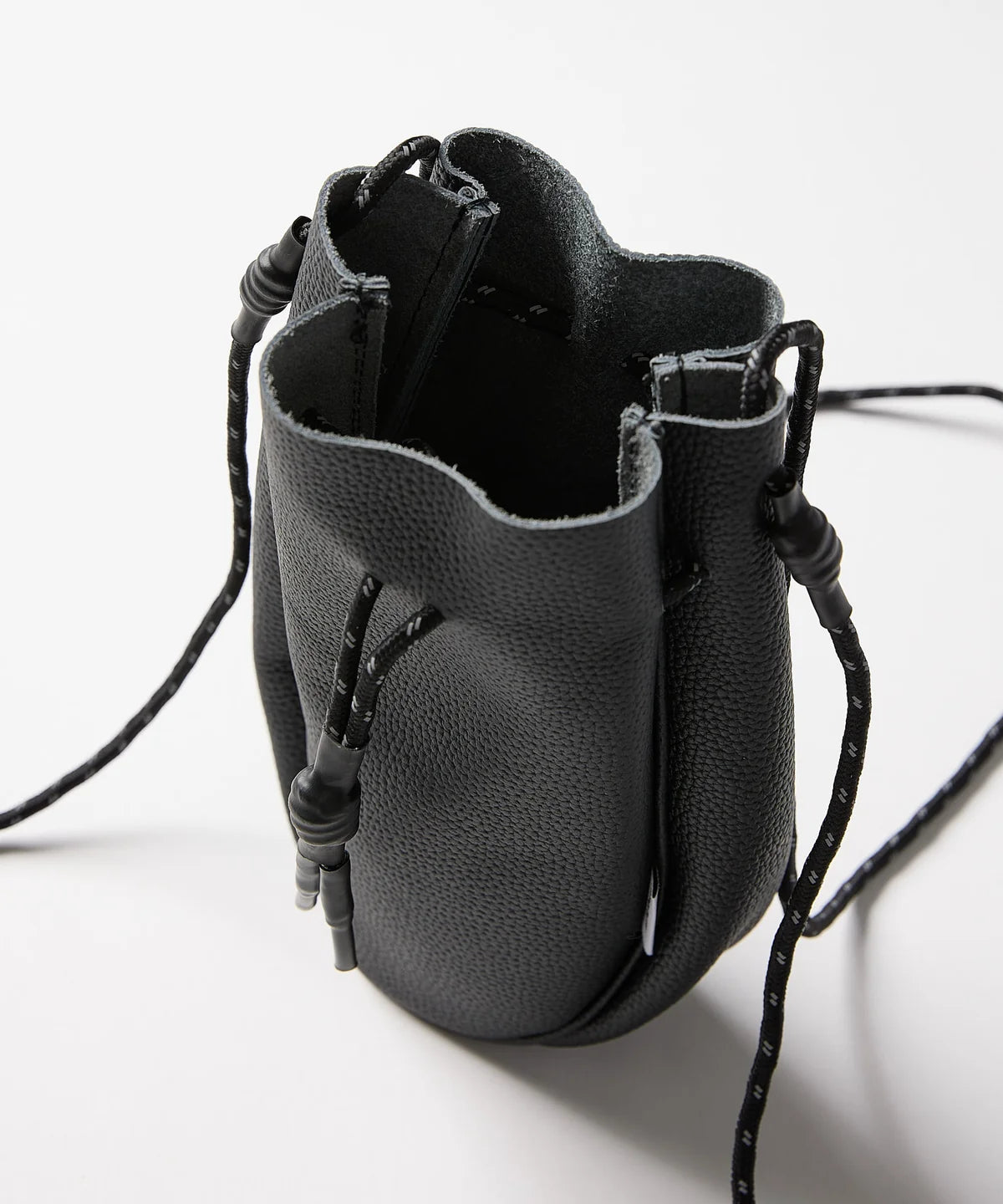 Meltum LEATHER DRAWSTRING BAG