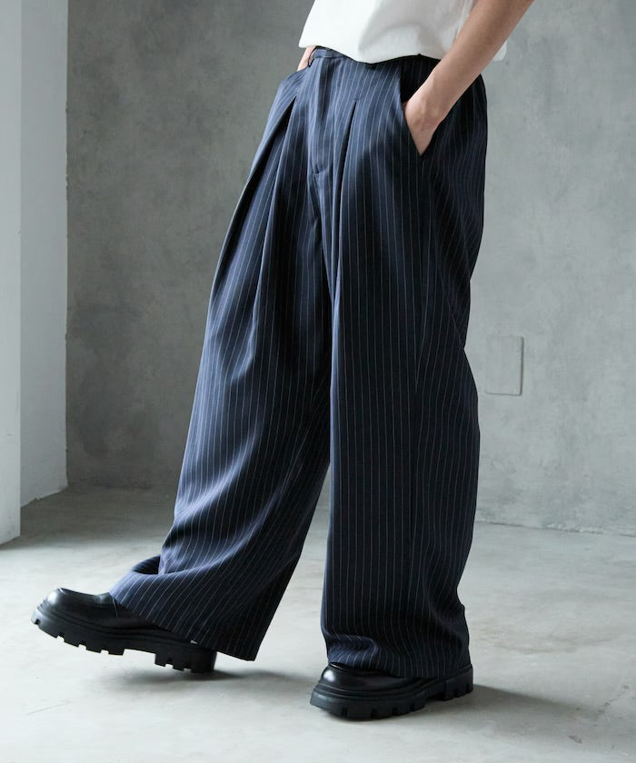 PUBLUX
Tucked wide Slacks
