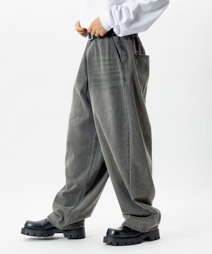 新款預訂 FREAK'S STOREWide silhouette barrel leg denim pants