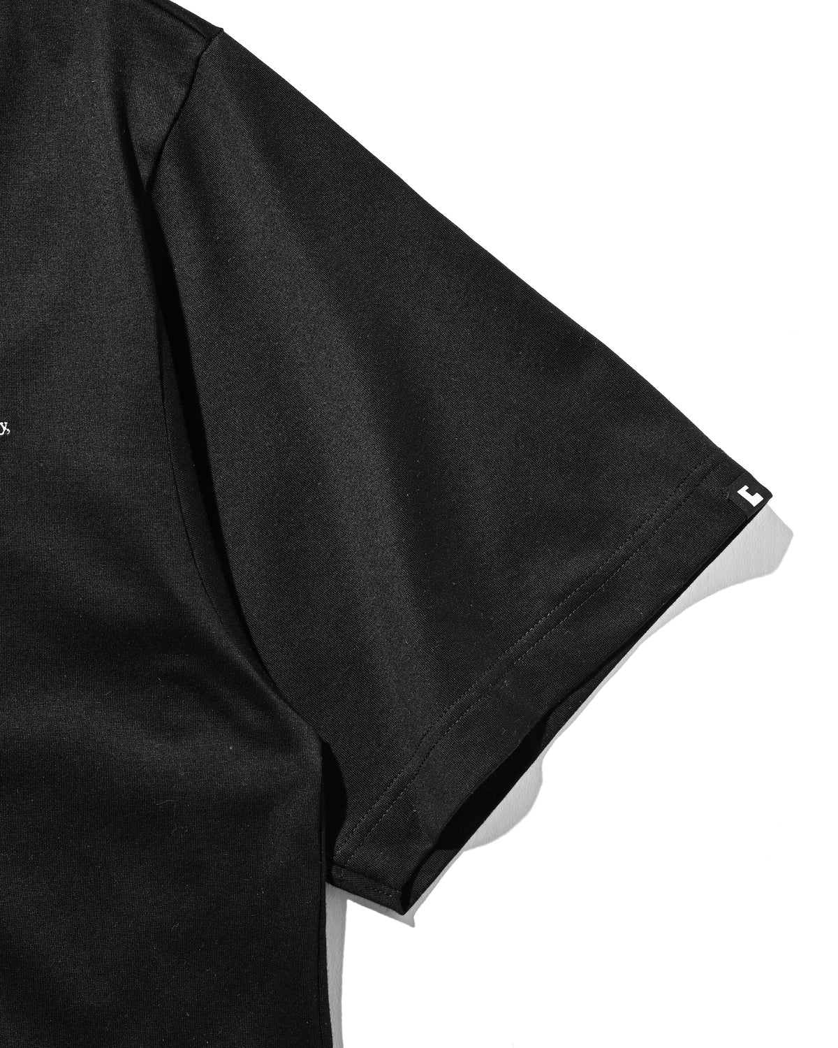 新款預訂 CLESSTE
ENBROIDERY MASSIVE T-SHIRT WITH DRAWSTRINGS