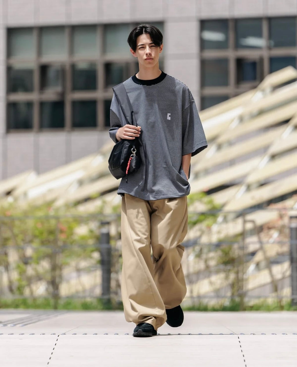 CLESSTE
”C“STRIPED MASSIVE T-SHIRT WITH DRAWSTRINGS