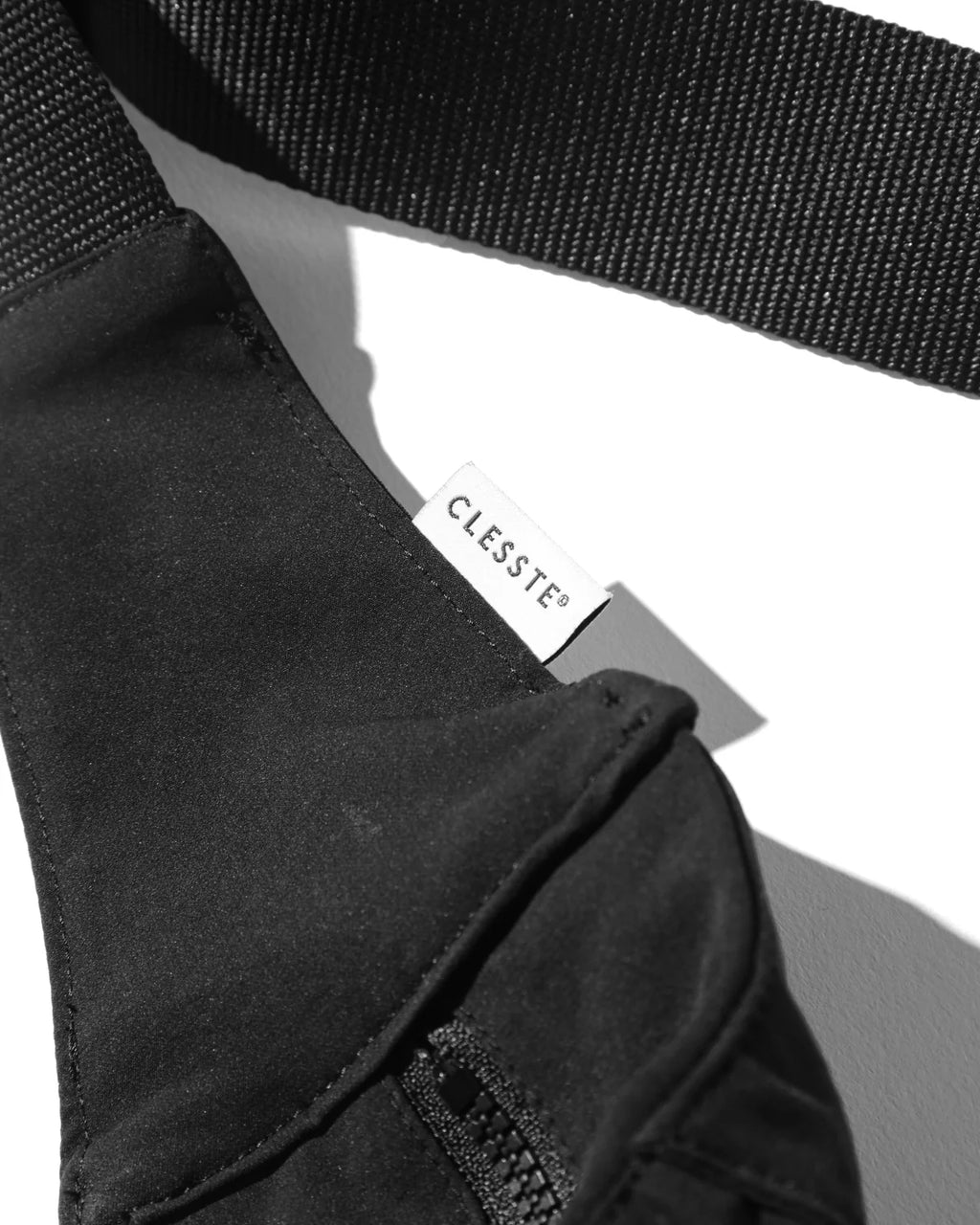 預訂 CLESSTE
SOFT SHELL FUTURE BAG LARGE