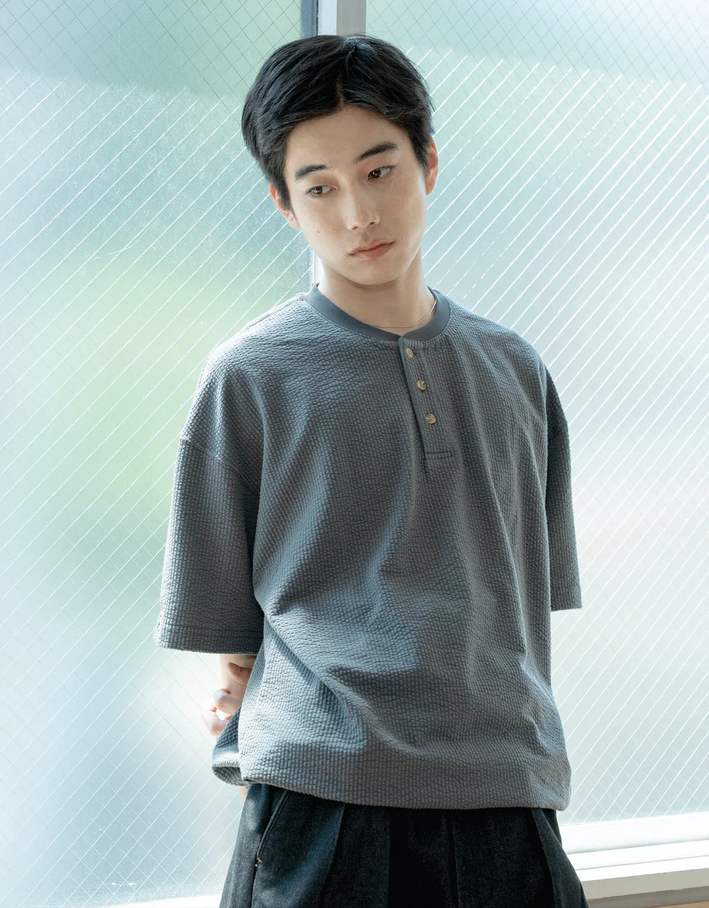 BONBON BLUETOWNTOKYO Sheer Soccer Henley Neck T